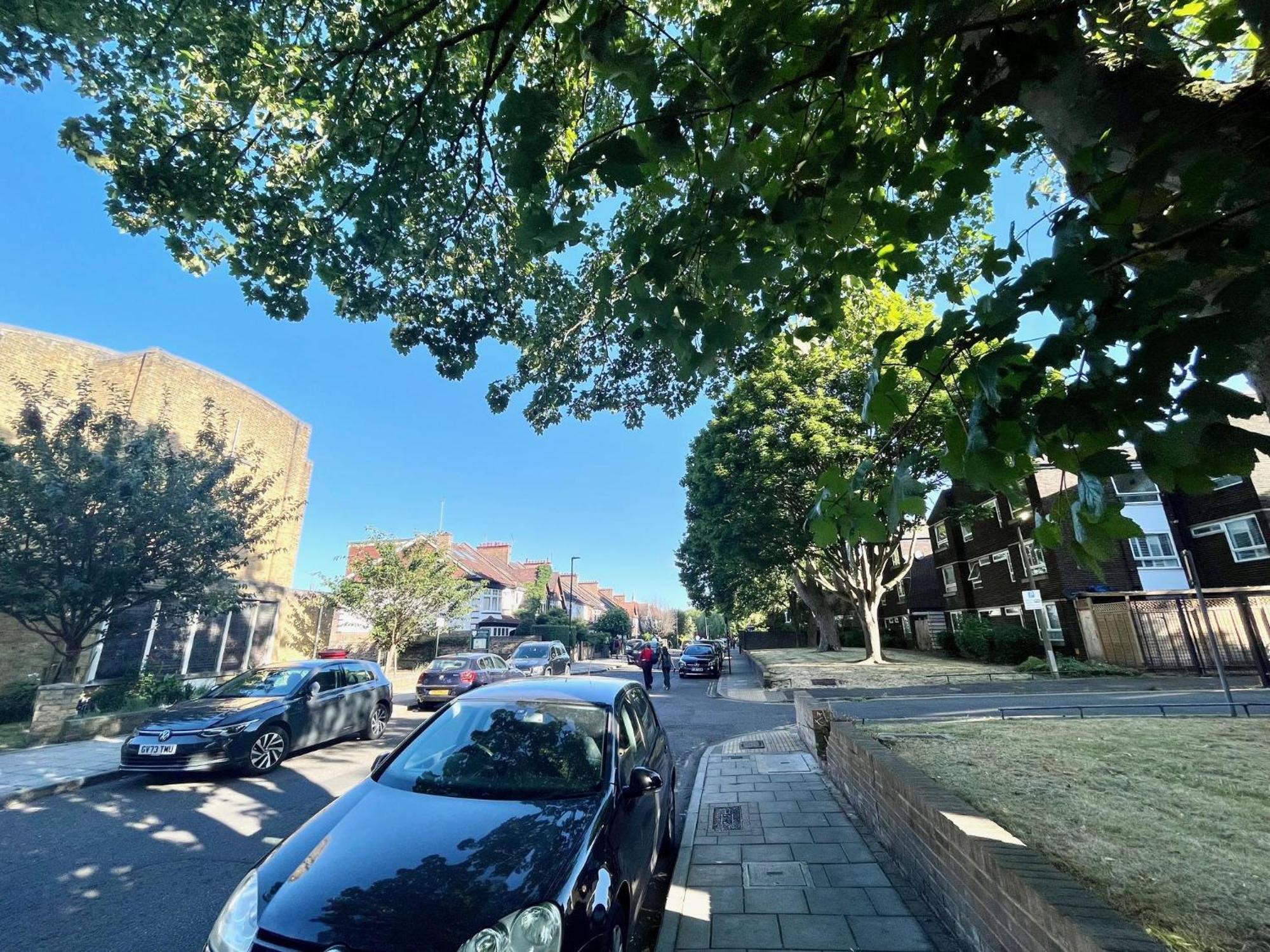 Newly Refurbished 3 Bed Flat Free Parking Appartamento Londra