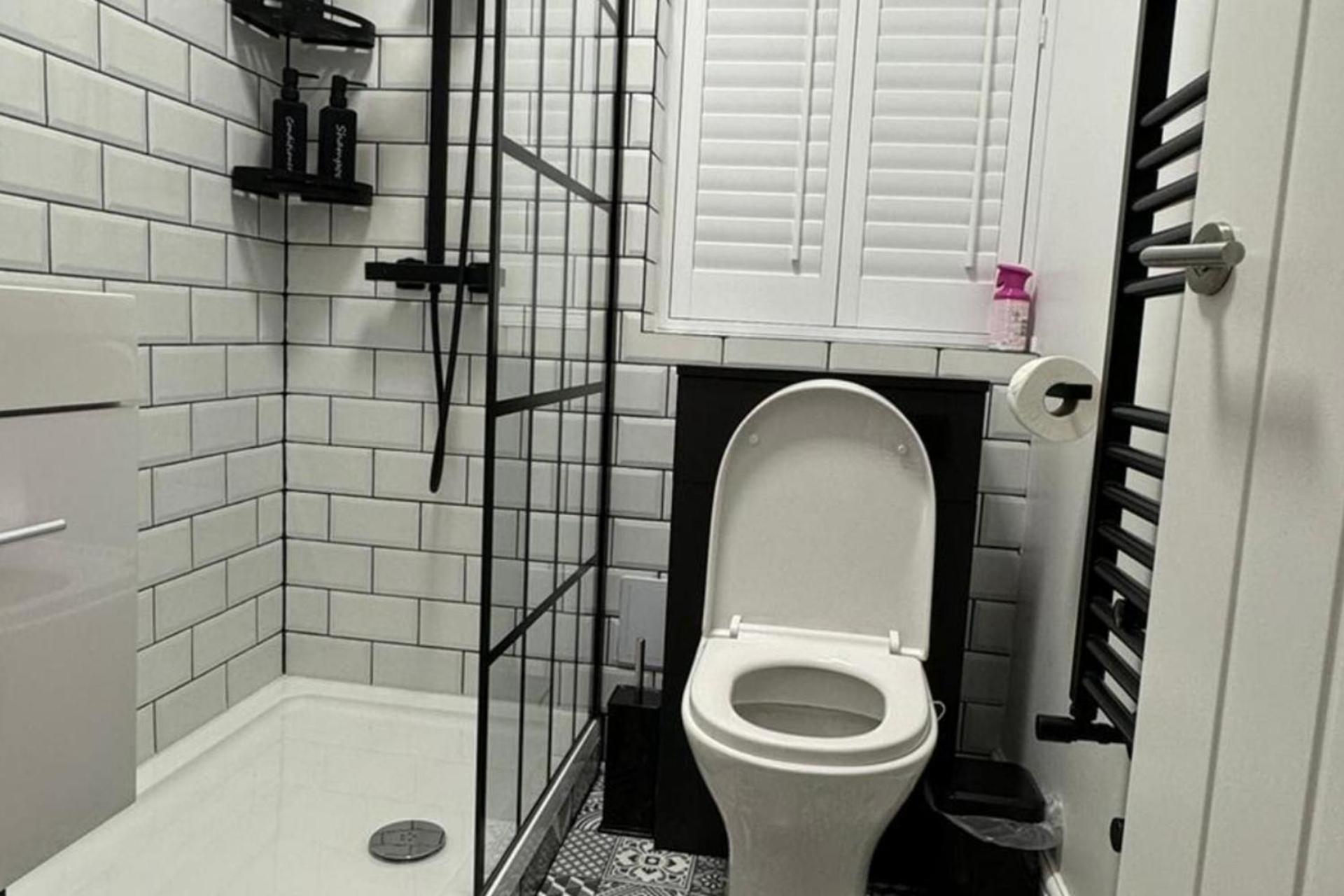Newly Refurbished 3 Bed Flat Free Parking Appartamento